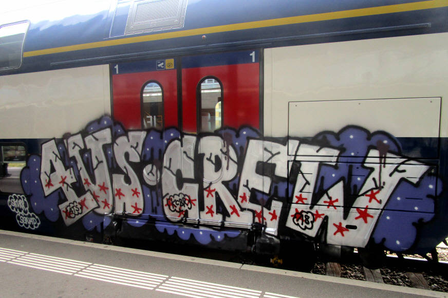 4US SBB train graffit zürich