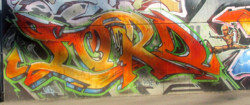geschändetes LORD graffiti repariert UC graffiti crew zürich upper class crew