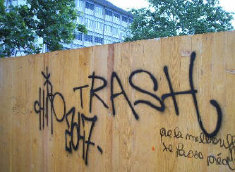 Chiono 2047 graffiti tag und Trash graffiti tag Zürich Wiedikon