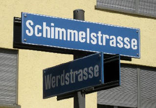 Züri-Strassentafel Ecke Schimmelstrasse und Werdstrasse Zürich Wiedikon Stadtkreis 3