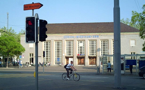 SBB Bahnhof Zürich Wiedikon Schweiz