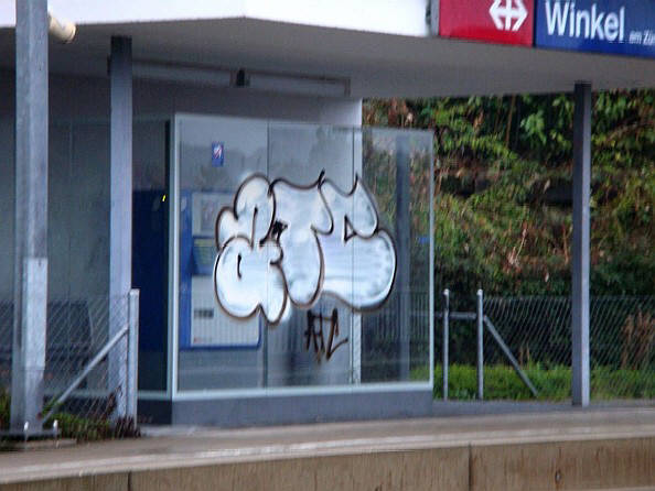 ATC graffiti s-bahn station winkel am zürichsee bei erlenbach