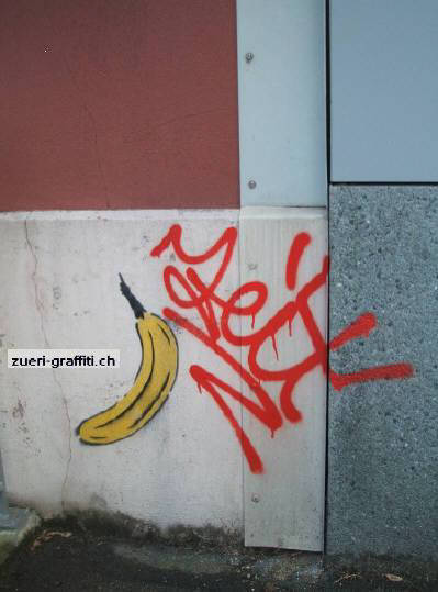 THOMAS BAUMGAERTEL BANANENSPRAYER SPRAY BANANE  POCHOIR BANANA stencil graffiti zurich switzerland. BANANE schablonengraffiti zürich gessnerallee