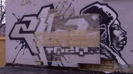 original TAGA graffiti hardstrasse zürich aussersihl. 2009 wurde die baulücke gefüllt und das TAGA verschwand