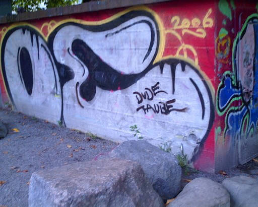 OE graffiti zürich DUDE TAUBE