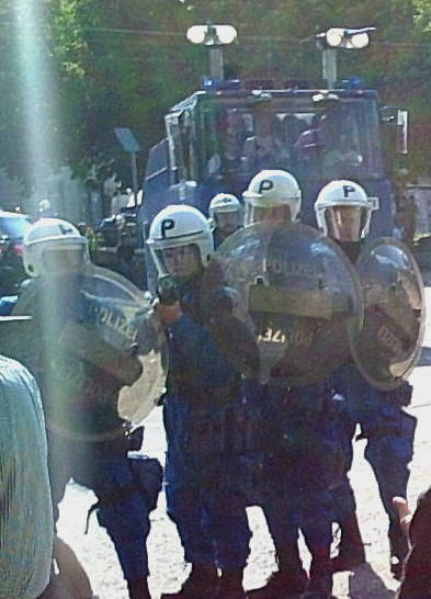1. Mai 2007. Stadtpolizei Zürich in Kampfuniformen. RIOT POLICE IN ZURICH SWITZERLAND