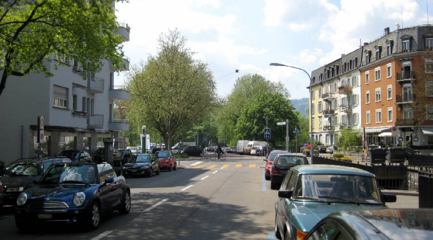 Hornbachstrasse Zürich Seefeld. Kreis 8. Blickrichtung Beelerivestrasse und Zürichsee