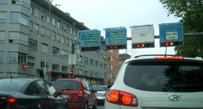 manessestrasse zürich wiedikon. nicht im bild die weststrasse und schimmelstrasse. autobahnzubringer richtung bern basel winterthur schaffhausen flughafen.