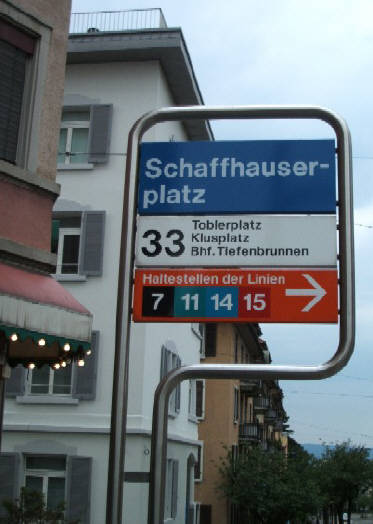 schaffhauserplatz zürich. bushaltestelle 33er bus. VBZ Züri-Linie. Zürich-Unterstrass