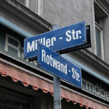 Ecke Müller-Strase und Rotwandstrasse Zürich Aussersihl Strassentafeln