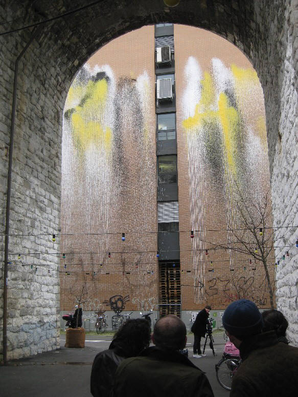 zurich switzerland's largest fire extinguisher graffiti ever. sprayed in january 2012. grsstes feuerlschergraffiti aller zeiten in zrich