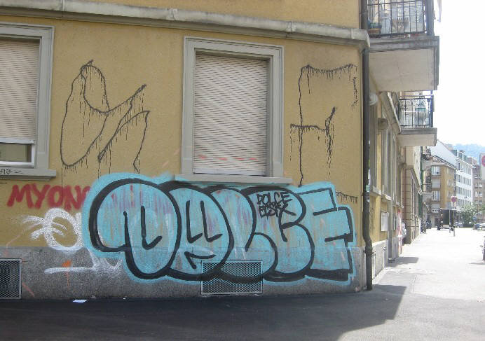 DOLCE graffiti zrich