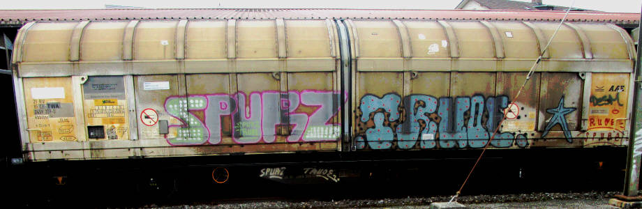 SPURZ TRUEOE graffiti SBB-güterwagen freight train graffiti zuerich switzerland