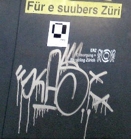 Für e suubers Züri. ERZ Entsorgung und Recycling Zürich Logo auf Abfallcontainer in Zürich . Stadt Zürich