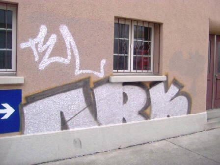 ARK graffiti badenerstrasse zürich beim bgz