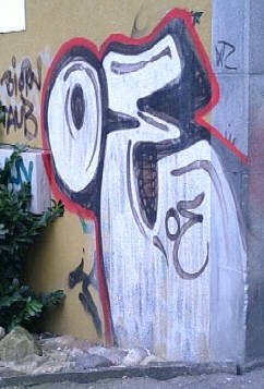 oe graffiti bahnhof oerlikon zürich