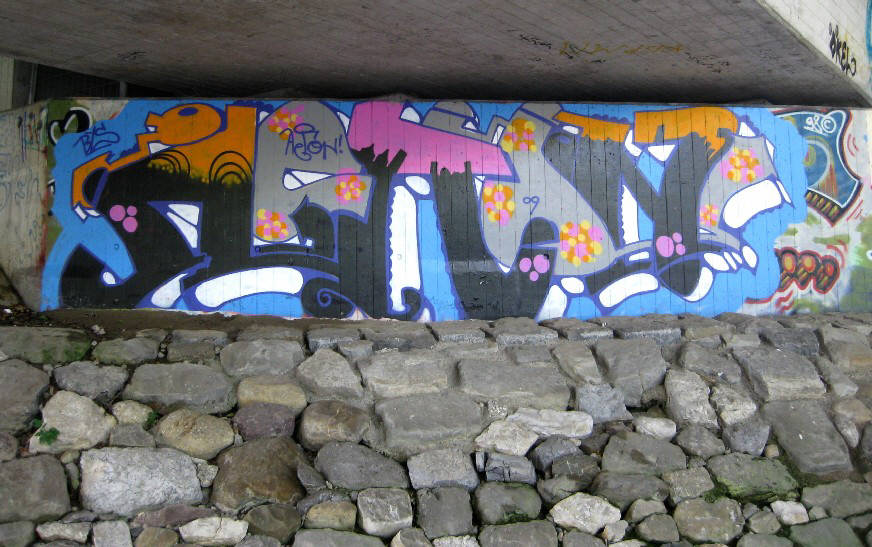 AERON BYS graffiti zrich