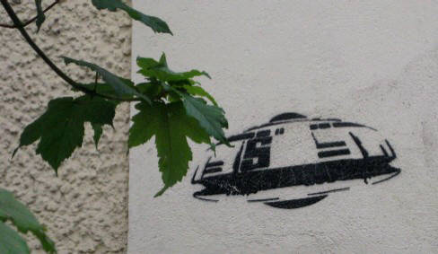 UFO schablonengraffiti zrich schweiz. UFO stencil graffiti zurich switzerland