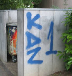 KDZ graffiti tag gutstrasse zrich wiedikon. schon fast beim hubertus, dasher auf dem gebiet von k9 zrich albisrieden.