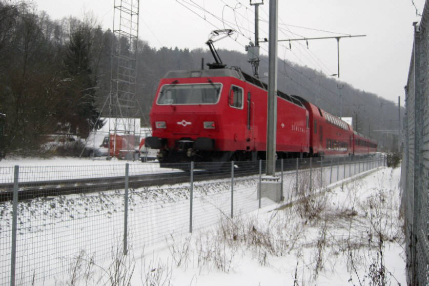 SZU Sihltalbahn in Zürich-Leimbach im Februar 2010 im Schnee
