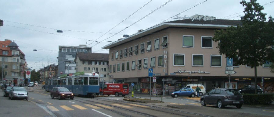 hotel spirgarten lindenhof 5 zrich-altstetten 8048 zrich. links im bild 2er tram vbz zri-linie tram nummer 2 an tramhaltestelle lindenplatz. Modell Mirage