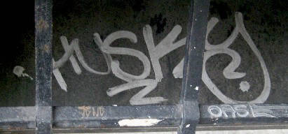 HUSKY graffiti tag zürich OASE graffiti tag zürich