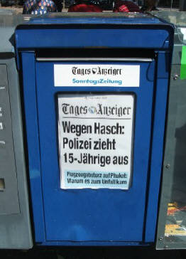 Die Fummler von der Stadtpolizei Zürich einmal mehr in den Schlagzeilen. Hier eine Tages-Anzeiger Schlagzeile vom September 2007 unter dem Titel 'Wegen Hasch - Polizei zieht 15-Jährige aus'